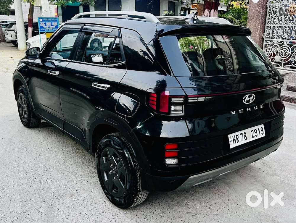 Hyundai Venue 1.2 S (o), 2024, Petrol