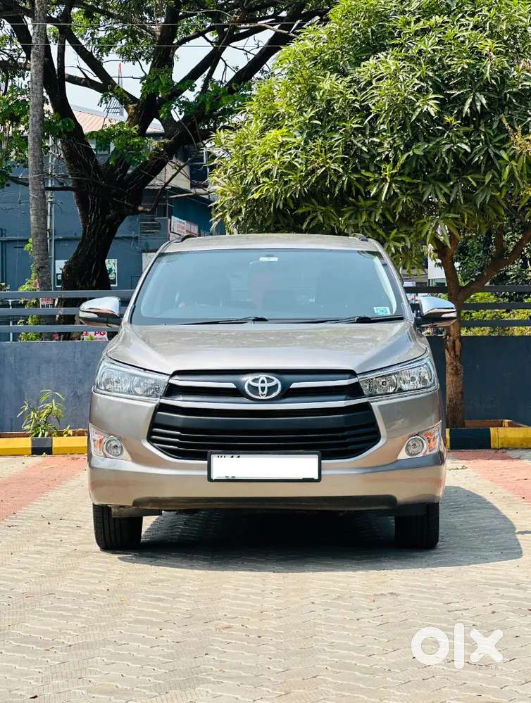 Toyota Innova Crysta 2016