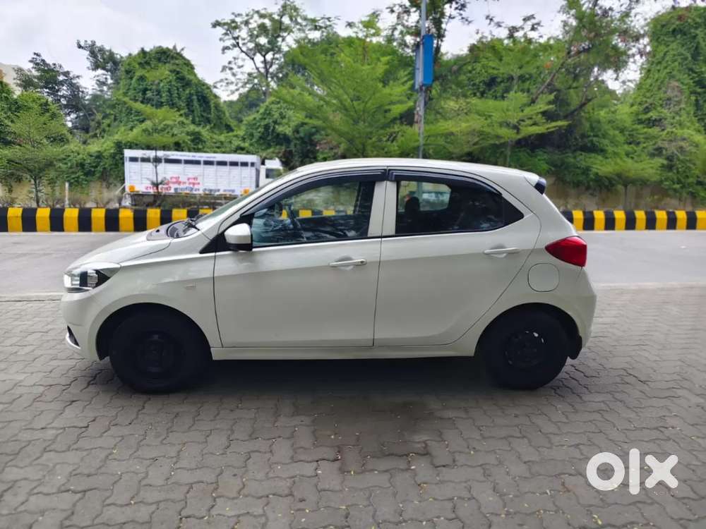 Tata Tiago Xe, 2018, Petrol