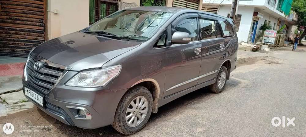 Toyota Innova Diesel With Captain Seat 2014