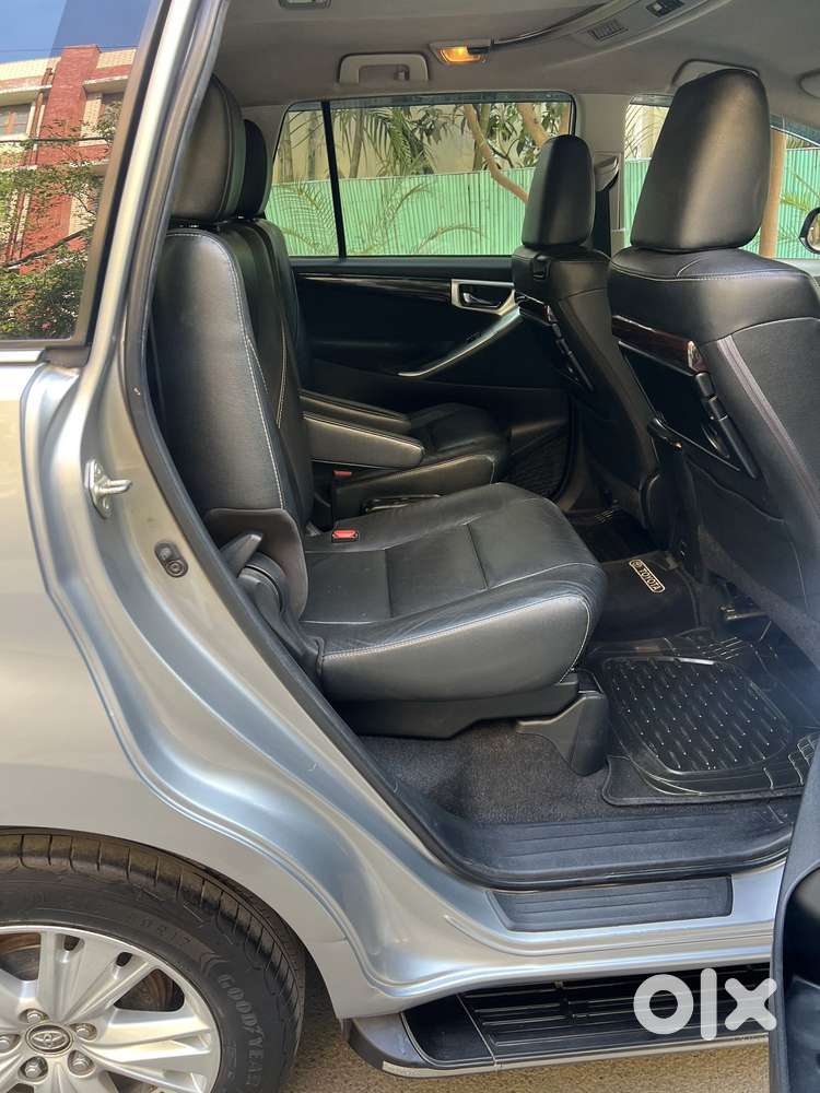 Toyota Innova Crysta