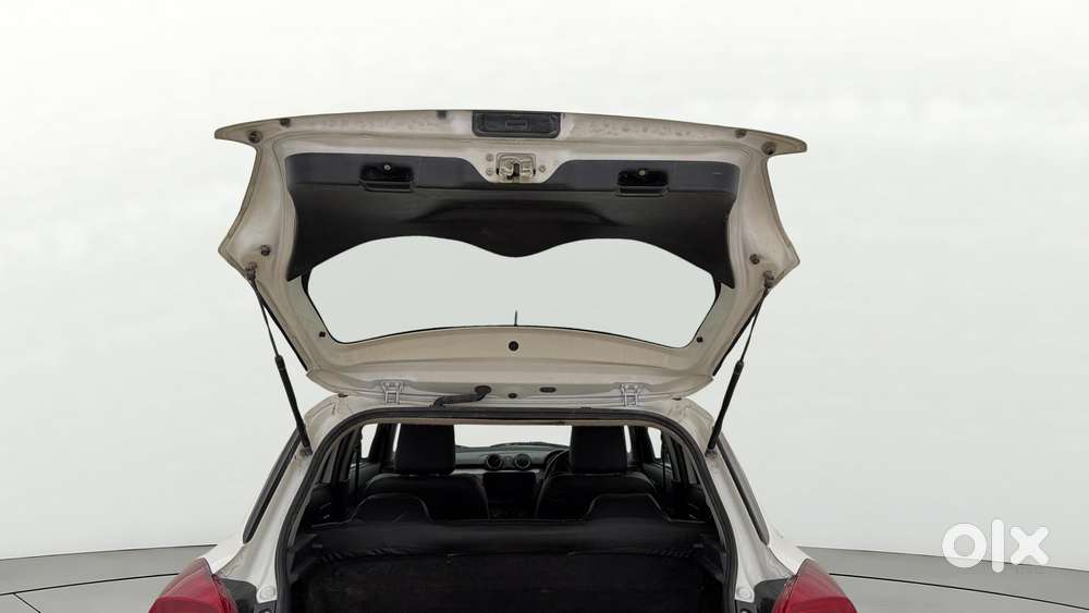 Maruti Suzuki Swift Vvt Vxi, 2022, Petrol