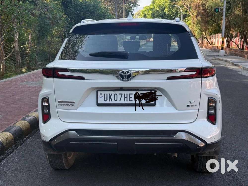 Toyota Urban Cruiser Hyryder 2025 Petrol 8200 Km Driven