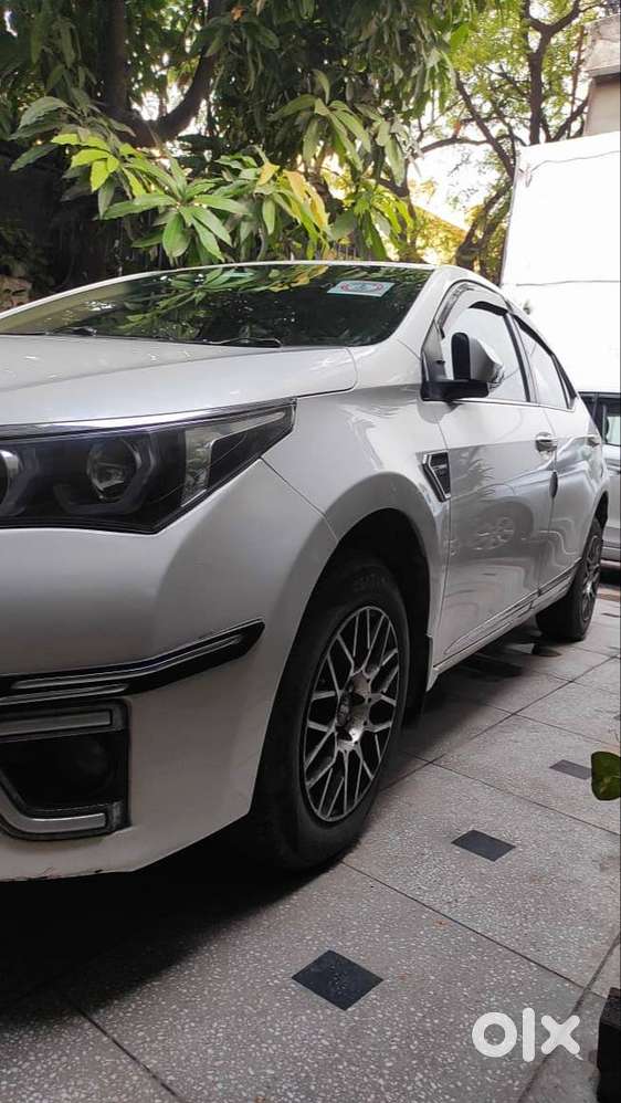 Toyota Corolla Altis 2014 Petrol Automatic Well Maintained