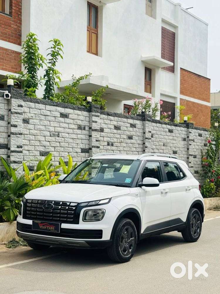 Hyundai Venue Sx Mt, 2025, Petrol
