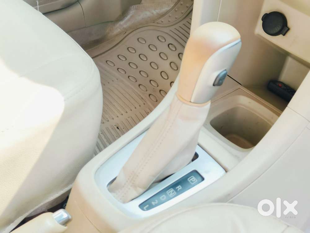 Maruti Suzuki Dzire 1.2 Vxi Amt, 2013, Petrol