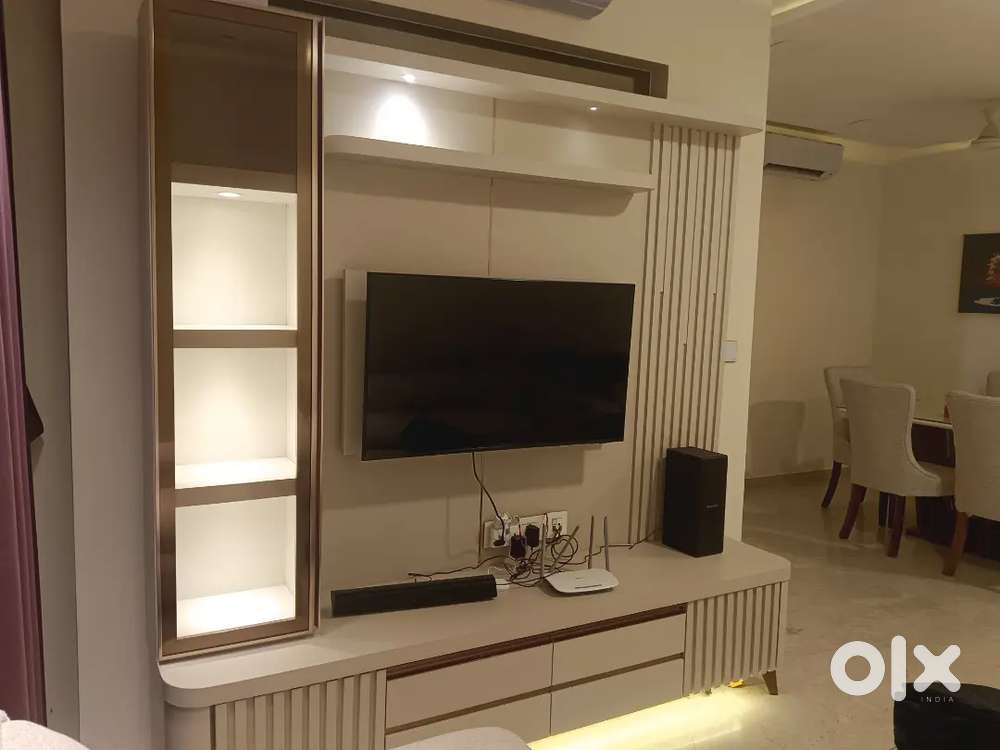 TV hai fridge hai speaker woofer