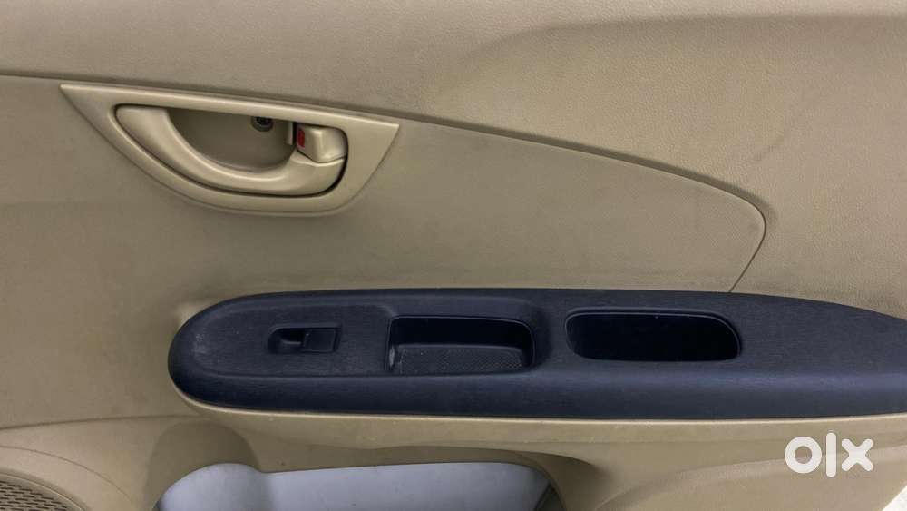 Honda Brio E Mt, 2016, Petrol
