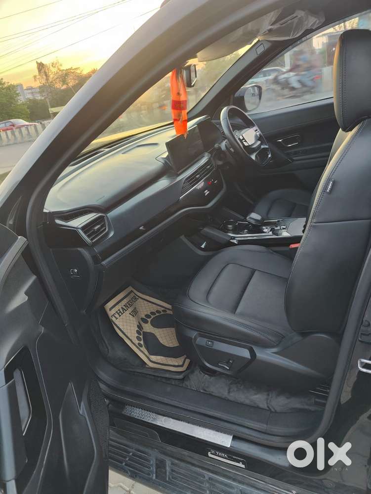 Tata Safari Adventure Plus Dark Edition At, 2024, Diesel
