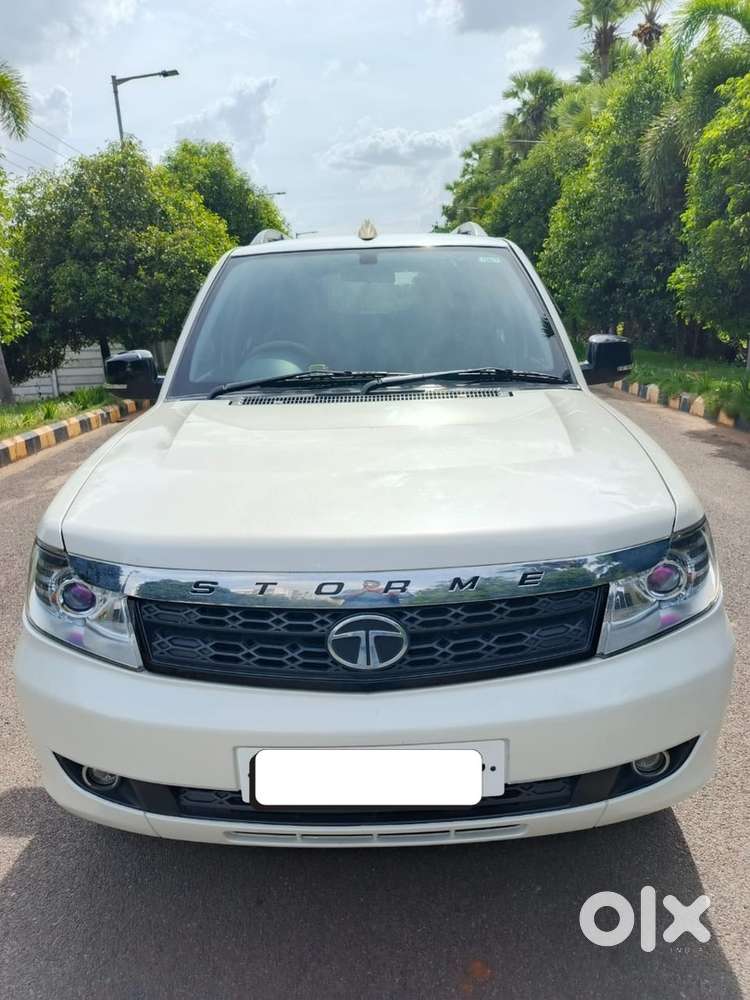 Tata Safari Storme 2016 - November