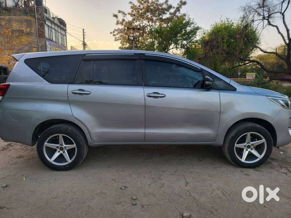 Toyota Innova Crysta 2.4 Gx Mt 8s, 2017, Diesel