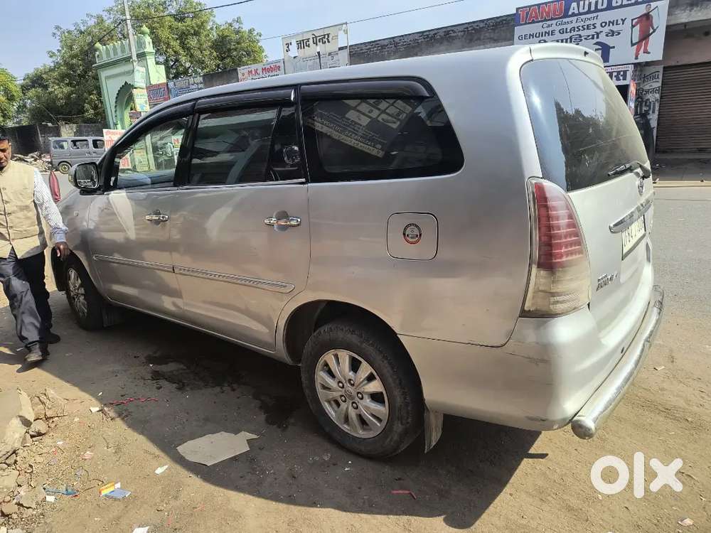 Toyota Innova 2010 Diesel 254000 Km Driven