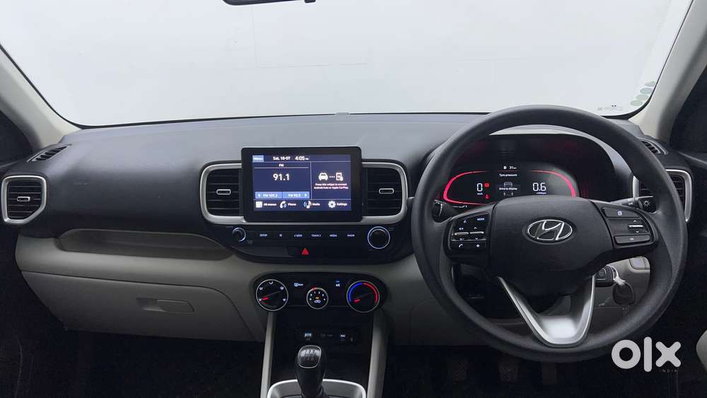 Hyundai Venue [2022-ongoing] 1.2 S, 2025, Petrol