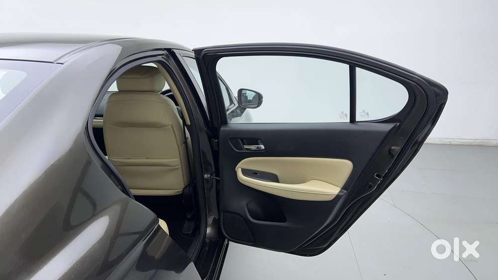 Honda City 1.5 Zx I-vtec Mt, 2023, Petrol