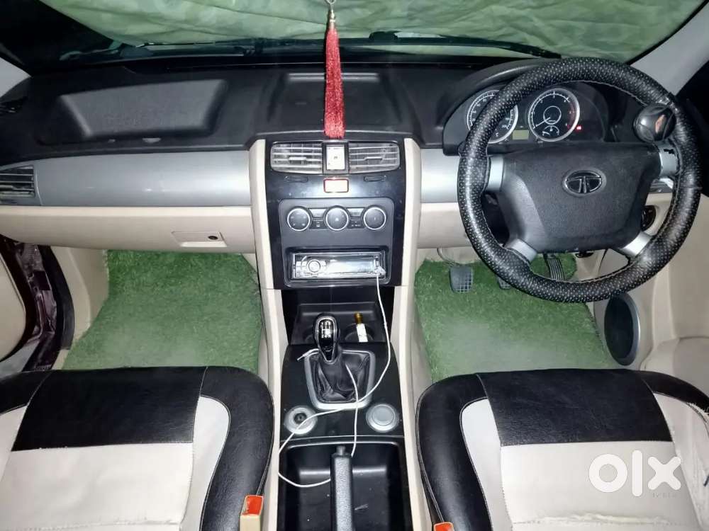 Tata Safari Storme 2013