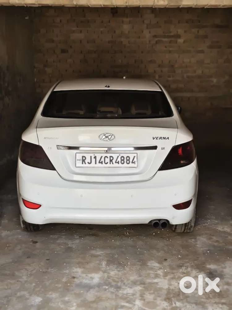 Hyundai Verna 2012