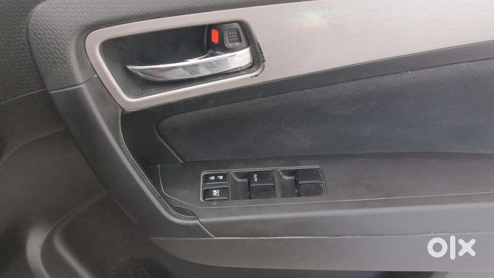 Maruti Suzuki Vitara Brezza Zdi, 2016, Diesel