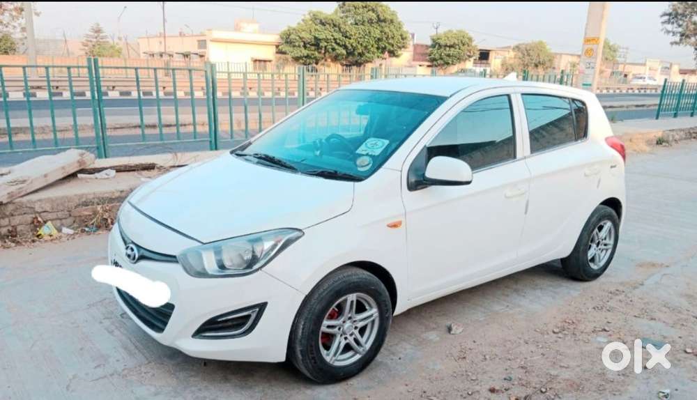 Hyundai I20 Sportz 1.4 Crdi 6 Speed Bs-iv, 2012, Diesel