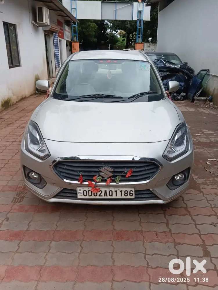 Maruti Suzuki Dzire 2018 Petrol 100000 Km Driven