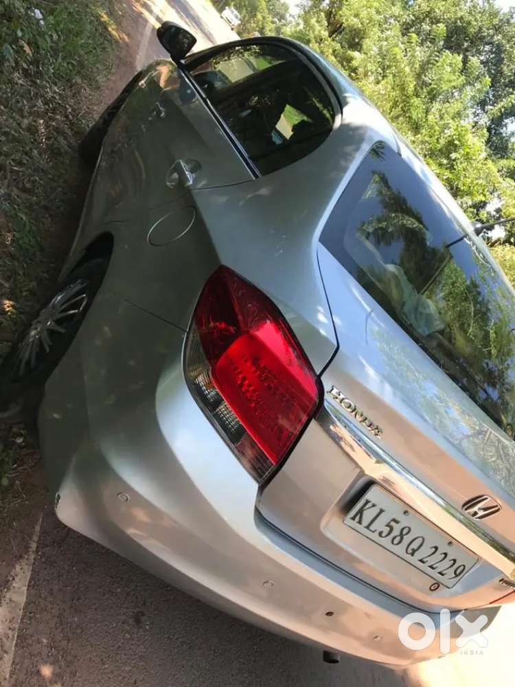 Honda Amaze Diesel 1.5 2015 (22 To 24 Mileage)