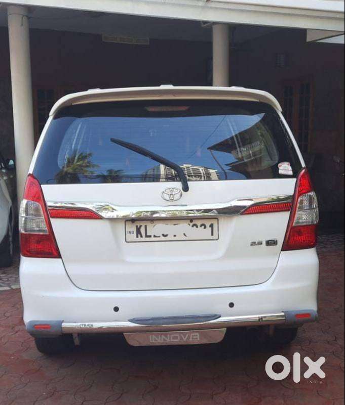 Toyota Innova (2014)