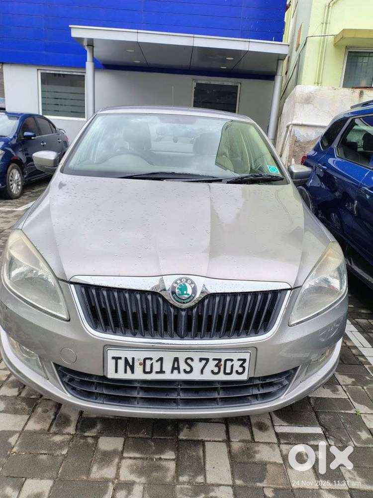 Skoda Rapid 1.6 Mpi Ambition, 2012, Petrol