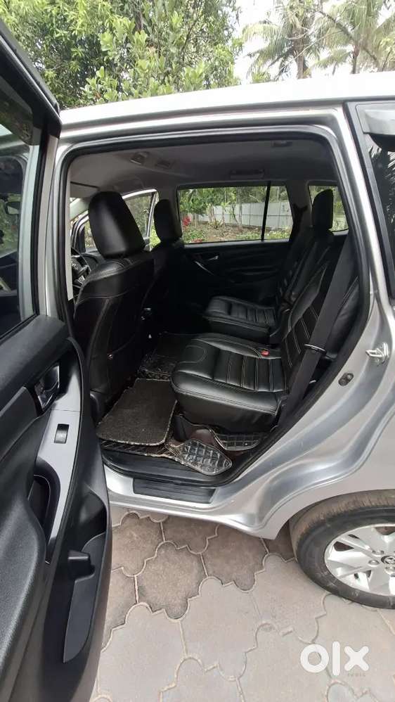 Toyota Innova Crysta 2016 Model Diesel Well Maintained Car