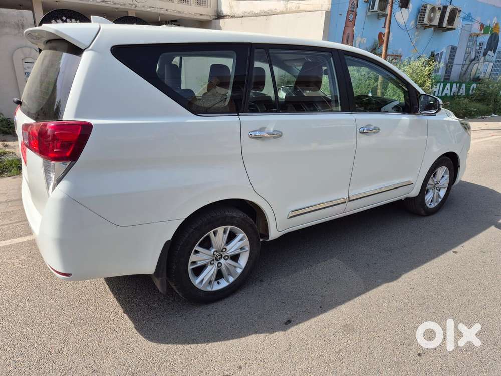 Toyota Innova Crysta 2.8 Zx At 7 Seater, 2018, Diesel