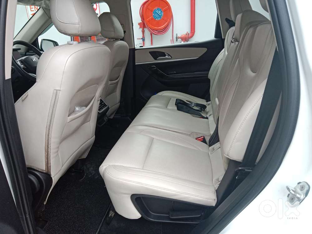Mahindra Xuv700 2.0 Ax 7 Petrol At Luxury Pack Str, 2022, Petrol