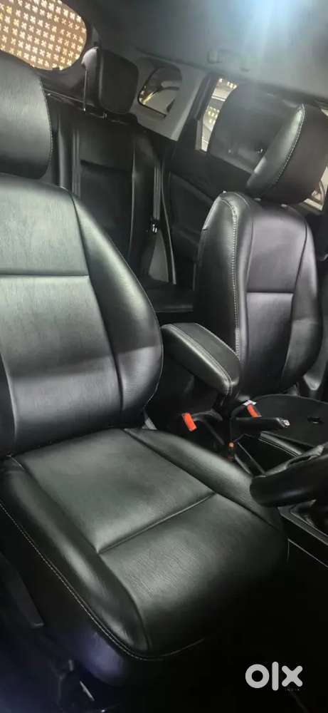 Maruti Suzuki Brezza Vxi - Petrol