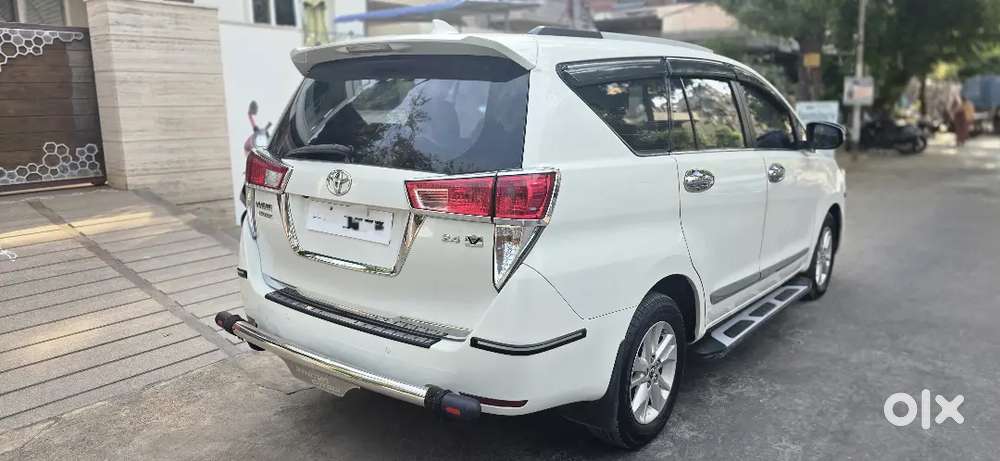 Toyota Innova Crysta 2018