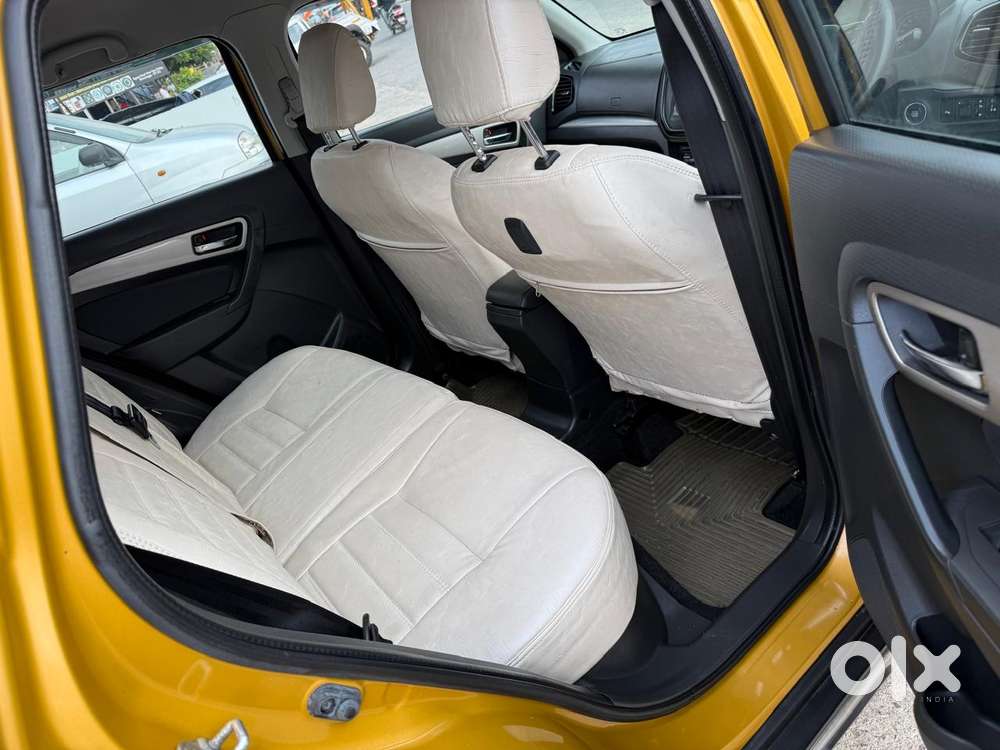 Maruti Suzuki Vitara Brezza Zdi Plus Dual Tone, 2017, Diesel