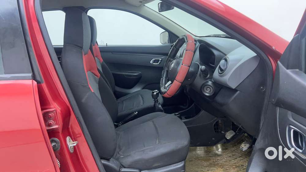 Renault Kwid 2019-ongoing 1.0 Rxt (o), 2018, Petrol