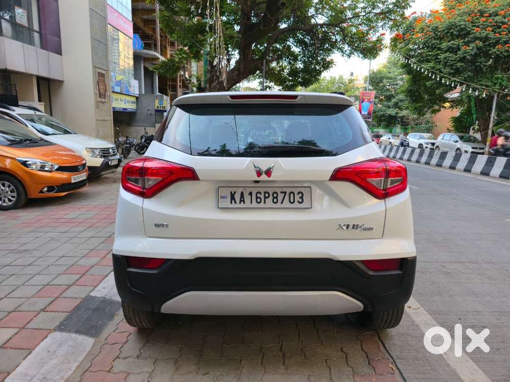 Mahindra XUV300 W8 Option, 2024, Petrol