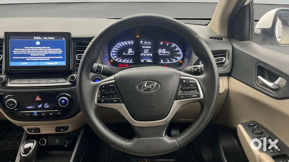 Hyundai Verna 1.5 Sx (o) Vtvt Ivt, 2022, Petrol