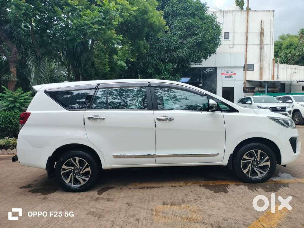 Toyota Innova Crysta 2.4 G Mt, 2022, Diesel