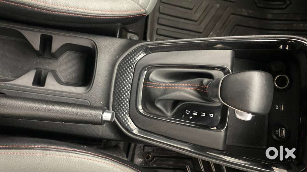 Kia Sonet 1.0 X Line Dct, 2022, Petrol