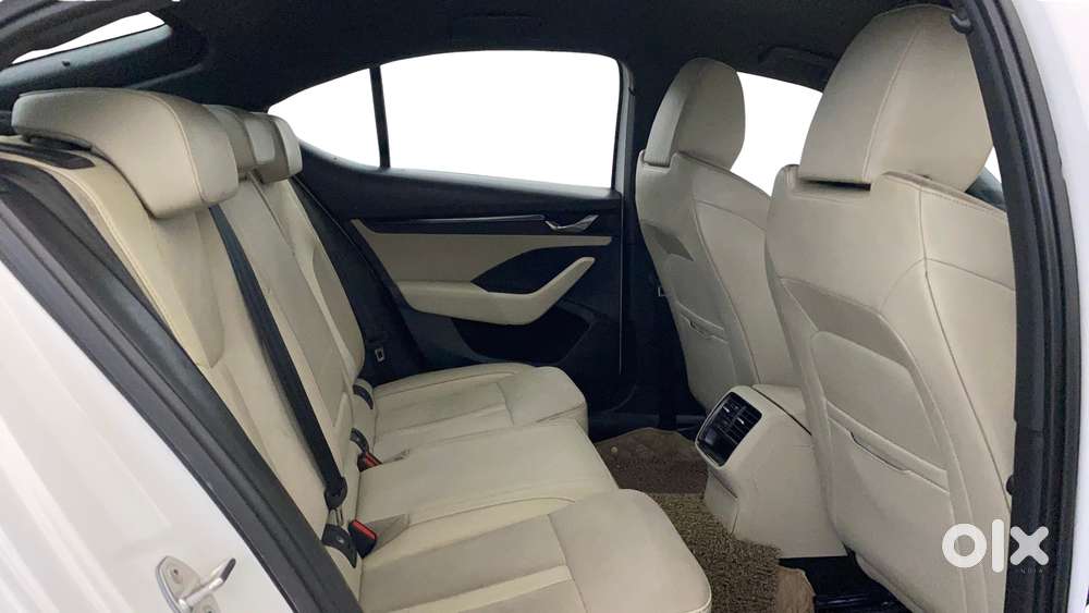 Skoda Octavia 2.0 Style Tsi At, 2022, Petrol