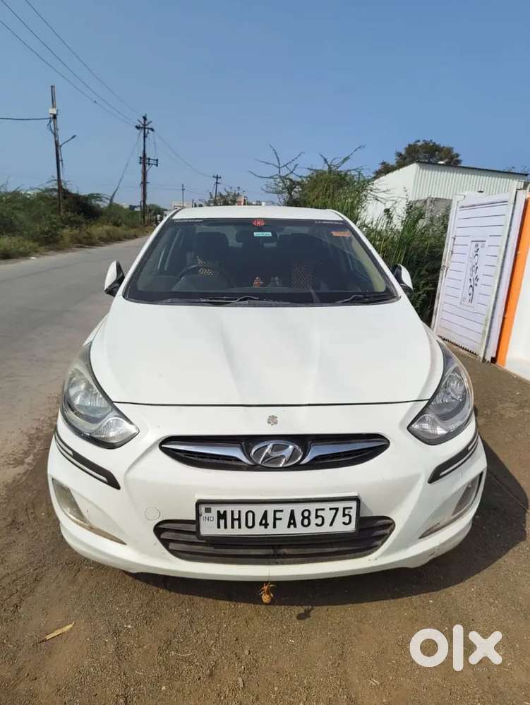 Hyundai Fluidic Verna 2012