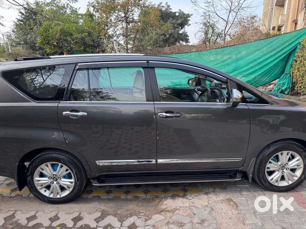 •	Toyota Crysta Gx 8-seater – Immaculate Condition  Single Owner