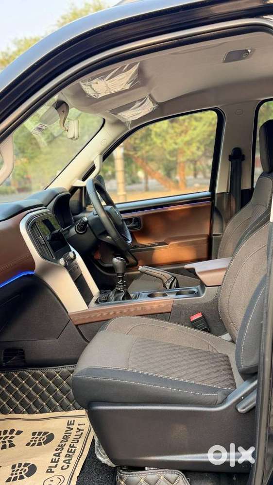 Mahindra Scorpio N Z2 Petrol Mt 7 Str, 2024, Petrol