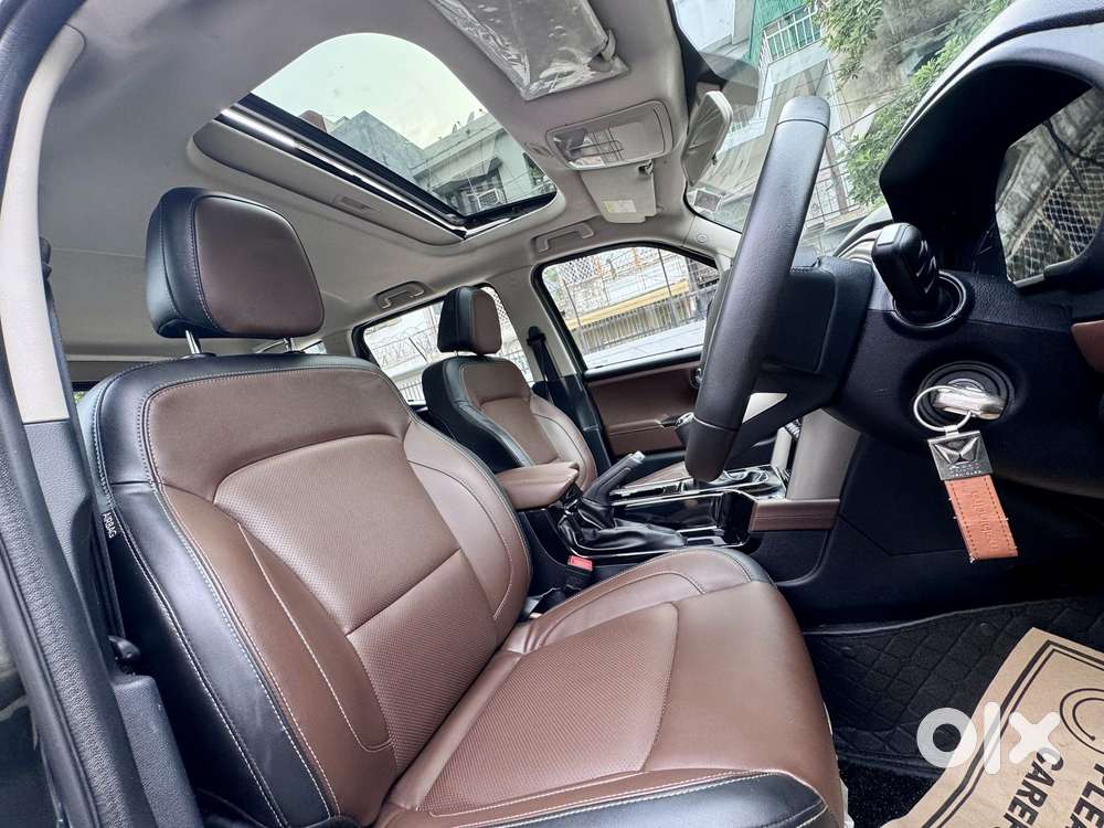 Mahindra Scorpio N Z8 Petrol Mt 7 Str, 2024, Petrol