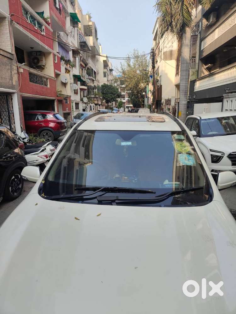 Xuv500 W9 (2018) Diesel Manual 1st Owner  Delhi  Excellent Condition