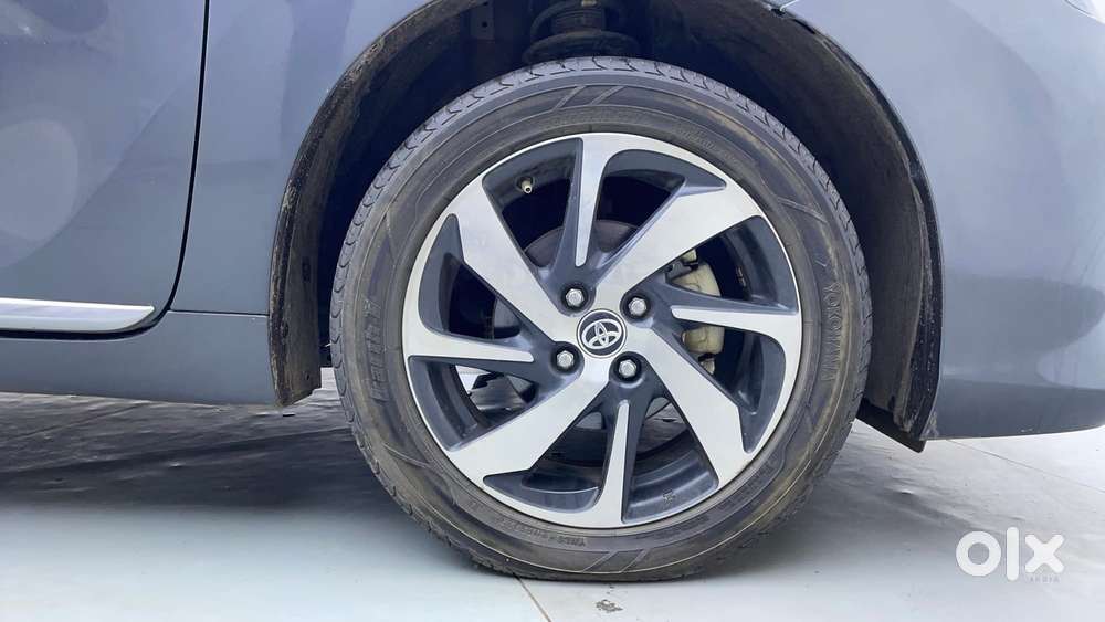 Toyota Glanza 1.2 V Amt, 2022, Petrol
