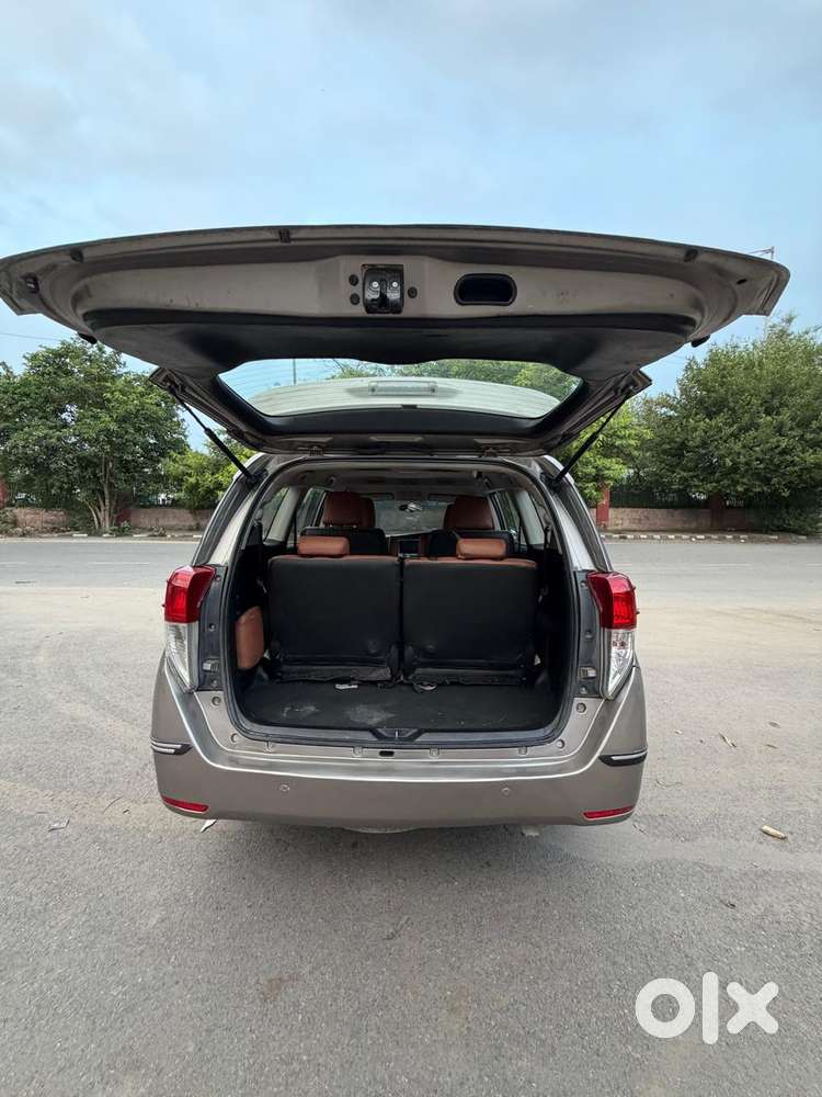 Toyota Innova Crysta 2.8 Gx At 8s, 2019, Diesel