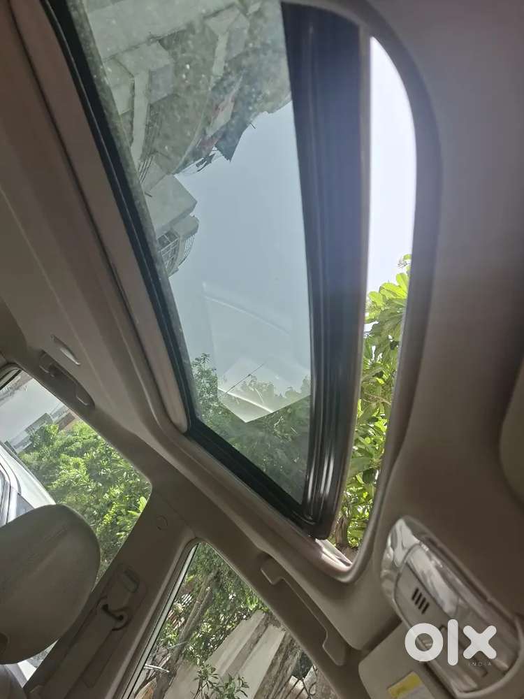 Mahindra Xuv500 2017 Diesel Only 22000 Km Driven With Sunroof