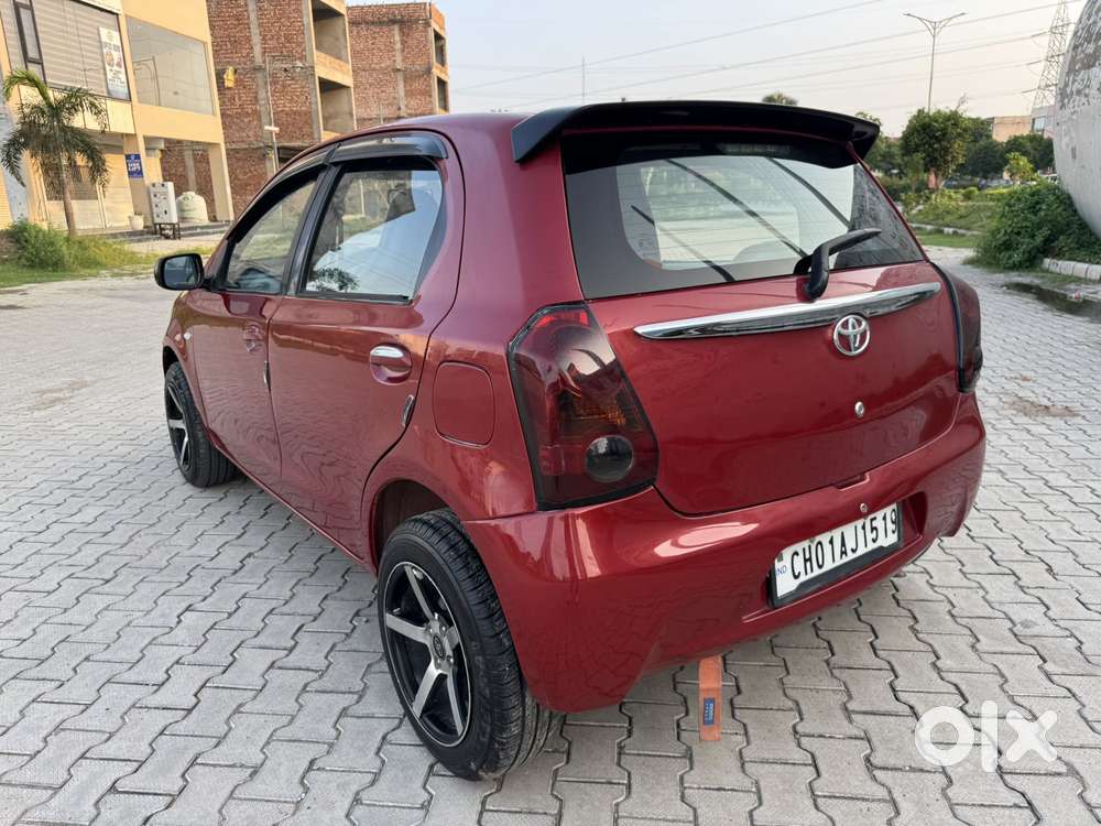 Toyota Etios Liva 1.2 Vx Dual Tone, 2011, Petrol
