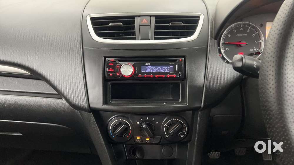 Maruti Suzuki Swift Vvt Vxi, 2014, Petrol