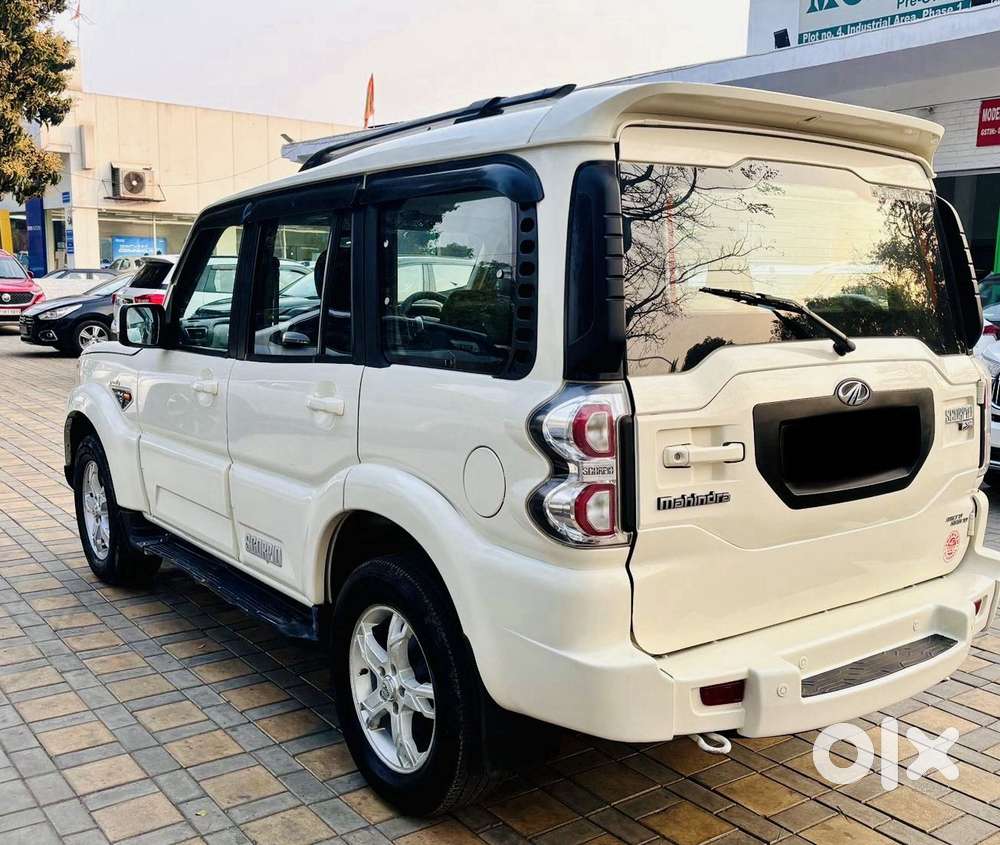 Mahindra Scorpio S10, 2016, Diesel