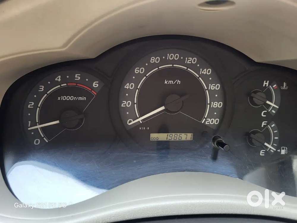 Toyota Innova 8 Seater Diesel 2011